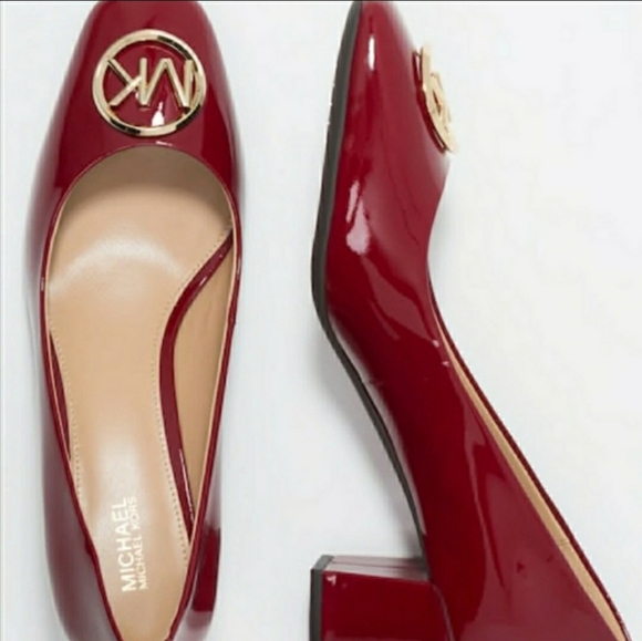 Holiday Shopping? NWT and NWOT Items Available! - Picture 15 of 16